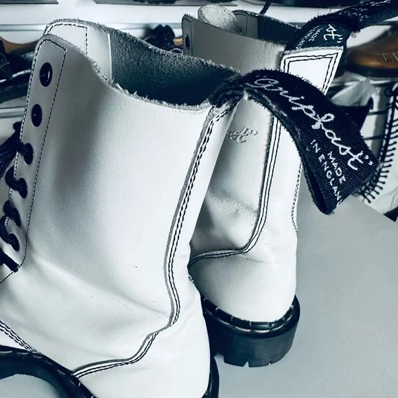 Gripfast Original Vintage White Leather 10-eye Combat Boots  display picture 3